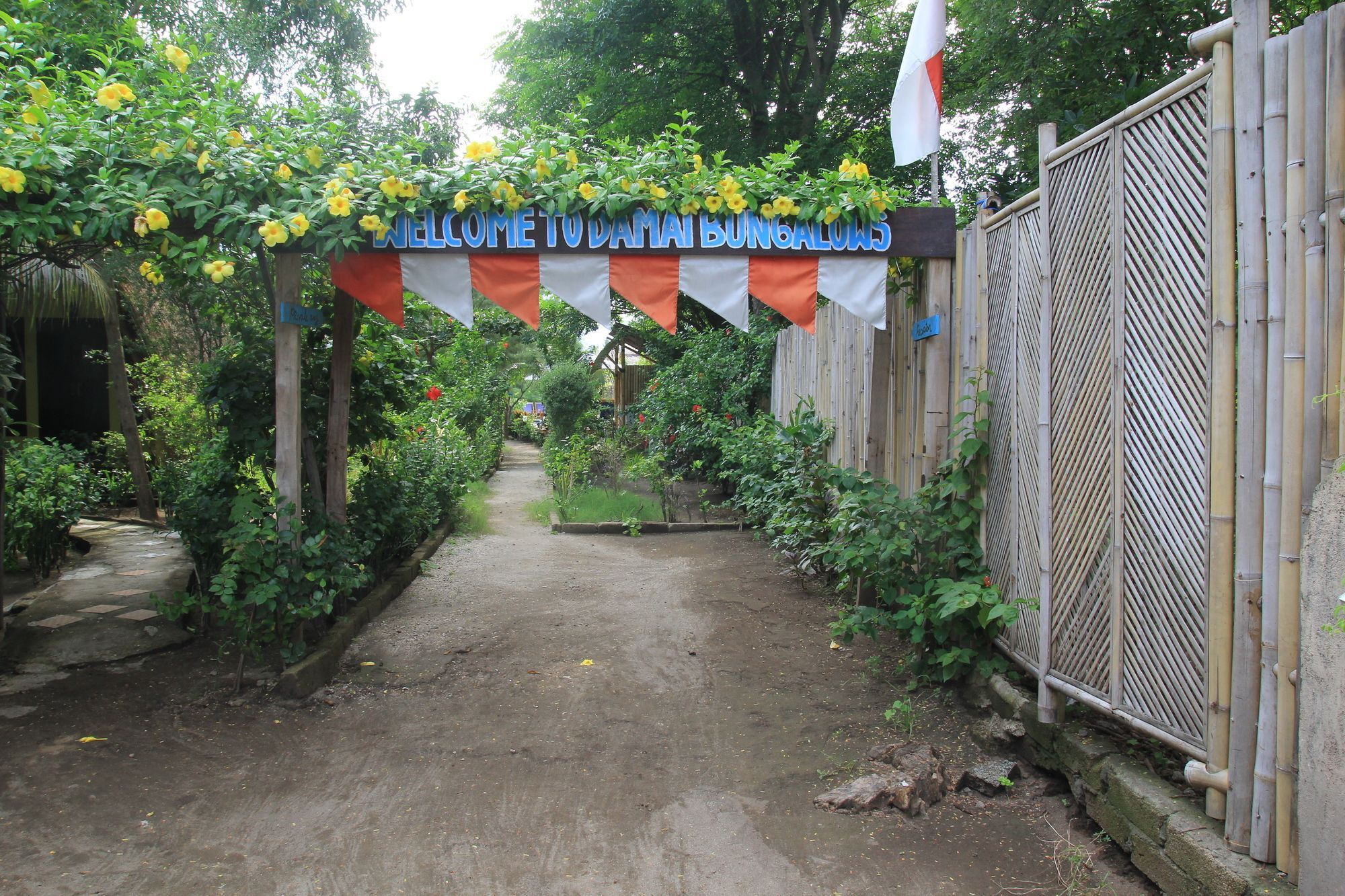 Damai Bungalows Gili Air Exterior photo